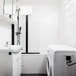 Quiet Quarter - By Upstairs Appartement