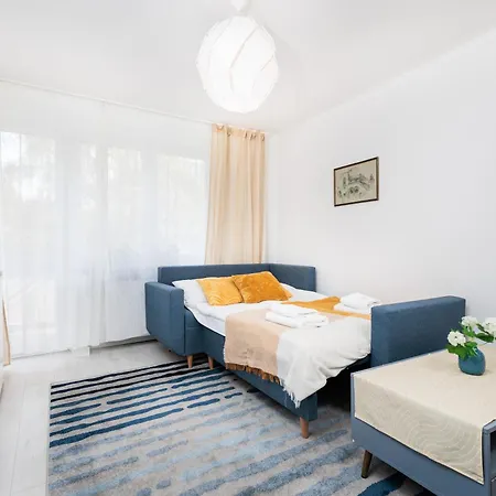 Quiet Quarter - By Upstairs Apartman *