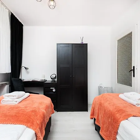 Quiet Quarter - By Upstairs Apartman Krakkó