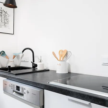 Apartman Quiet Quarter - By Upstairs