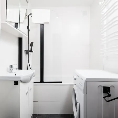 Quiet Quarter - By Upstairs Apartman