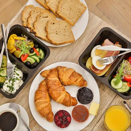 Quiet Quarter - By Upstairs Lägenhet Kraków